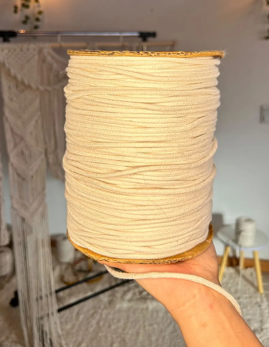 Algodón crudo · 37 hebras · fleco que fluye